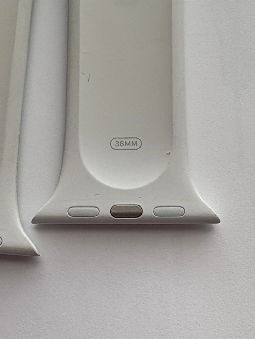Genuine Apple Watch White Silicone sports Band Replacement white S/M 38mm